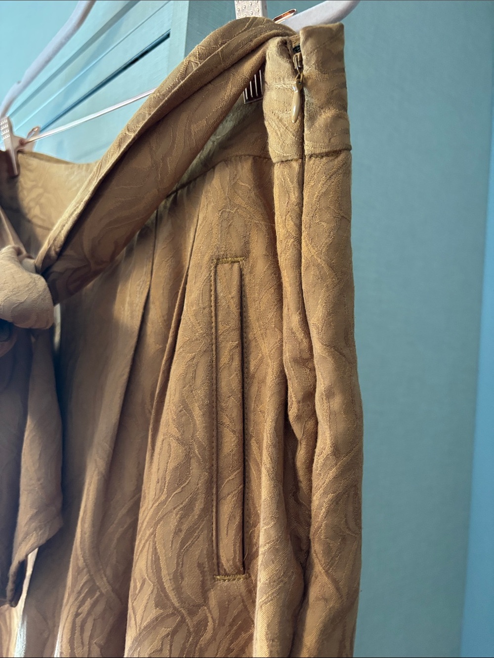 High-Rise Tie-Waist Rust Brown Women's pants ( baggy leg fit) - Picture 3 of 6